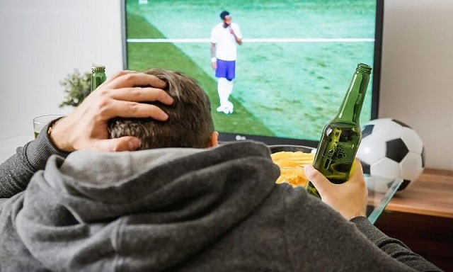 Cược theo cảm tính sẽ bị thua trong cá độ bóng đá Cược theo cảm tính sẽ bị thua trong cá độ bóng đá