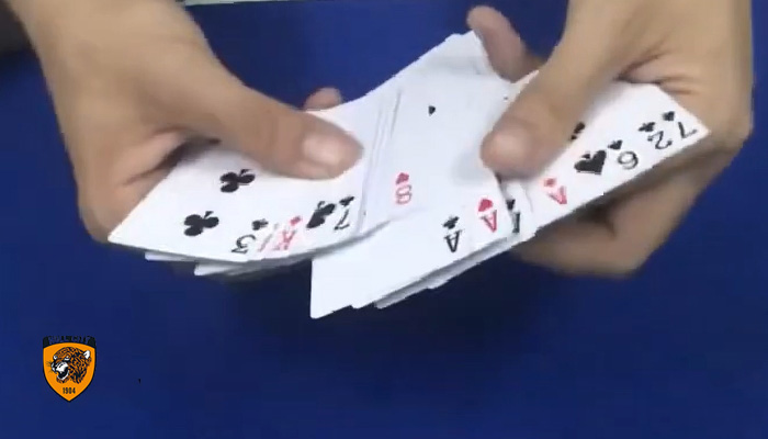 cách chia bài lấy tứ quý